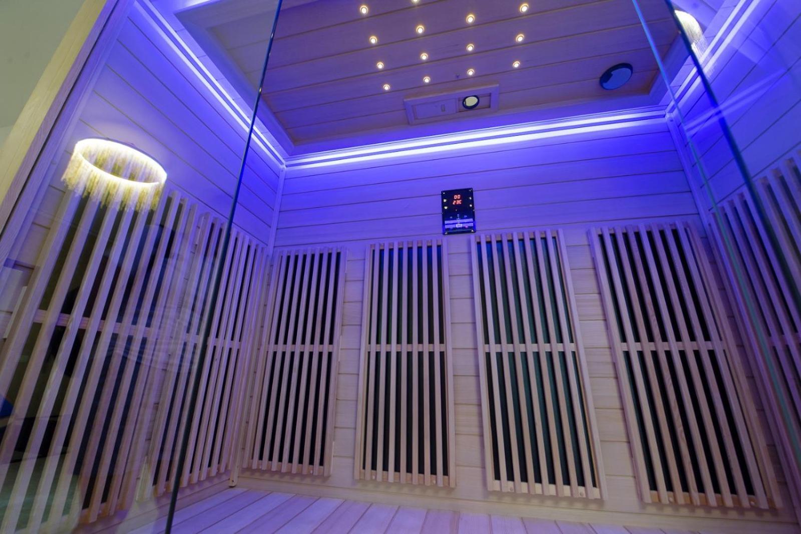 Hotel Coroana Moldovei Slănic-Moldova Zewnętrze zdjęcie